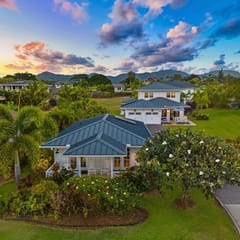 *NEW 7BD Farmhouse Estate |Pool, PickleB, Gym| AC
